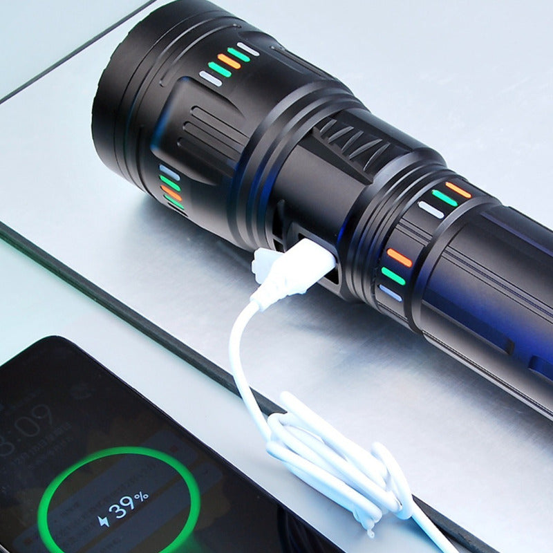 Linterna De Mano P50 Impermeable De 5.000 Lumen Carga Usb - Chamos Store
